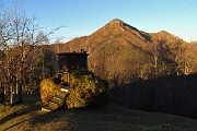 74 Al roccolo del costone con vista in Monte Gioco